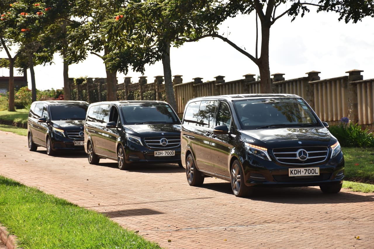 Mercedes-Benz executive saloon fleet for corporate car hire